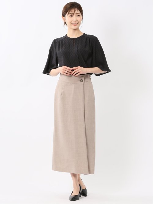 ホック付きクルーネック 半袖プルオーバーブラウス