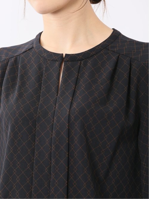 ホック付きクルーネック 半袖プルオーバーブラウス