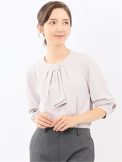 金具付きボウタイ風 長袖プルオーバーブラウス