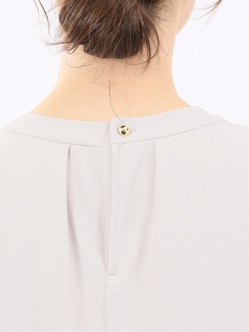 金具付きボウタイ風 長袖プルオーバーブラウス