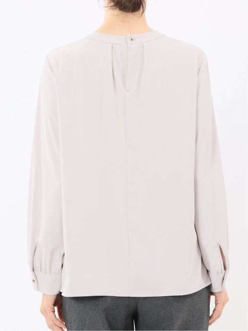 金具付きボウタイ風 長袖プルオーバーブラウス