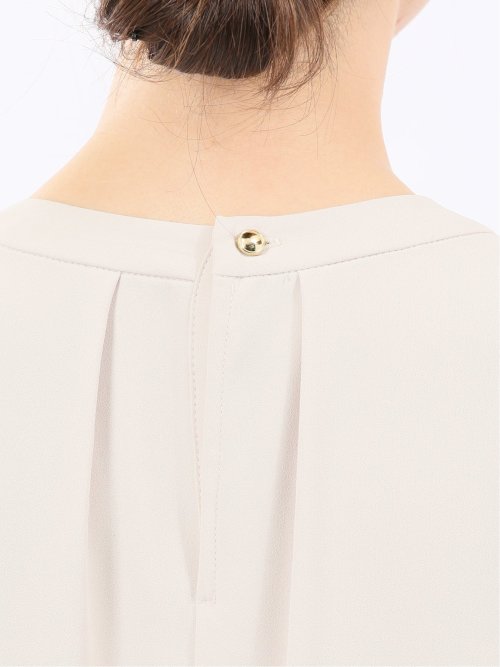 金具付きボウタイ風 長袖プルオーバーブラウス