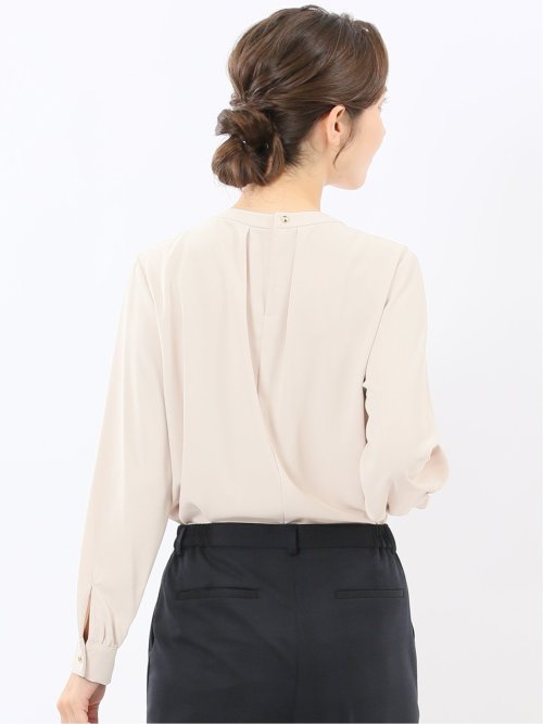 金具付きボウタイ風 長袖プルオーバーブラウス