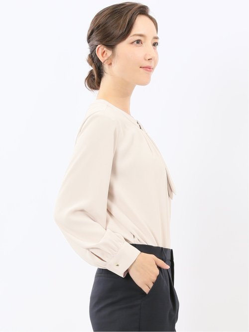 金具付きボウタイ風 長袖プルオーバーブラウス