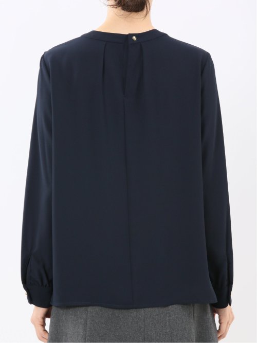 金具付きボウタイ風 長袖プルオーバーブラウス