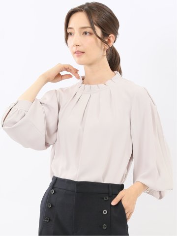 タック衿 長袖プルオーバーブラウス