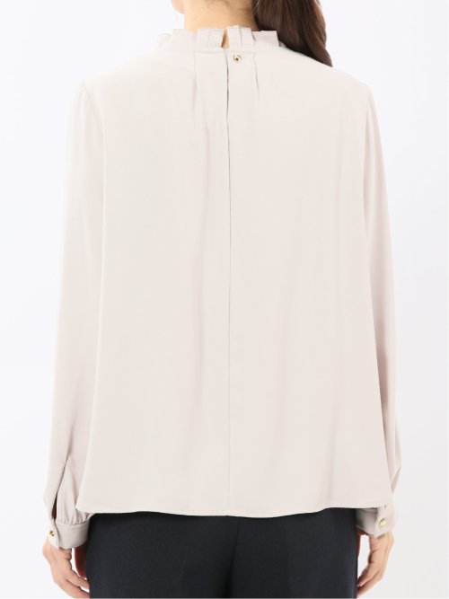 タック衿 長袖プルオーバーブラウス