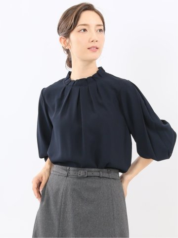 タック衿 長袖プルオーバーブラウス