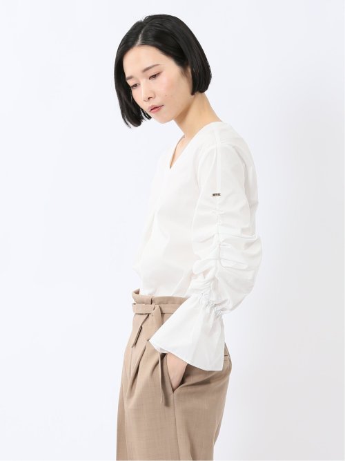 袖ギャザー Vネック プルオーバーブラウス