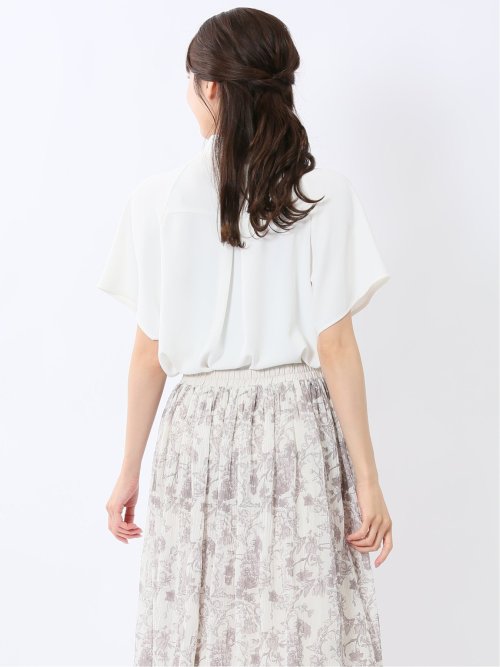 タックパール 半袖プルオーバーブラウス