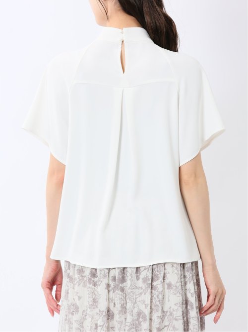 タックパール 半袖プルオーバーブラウス