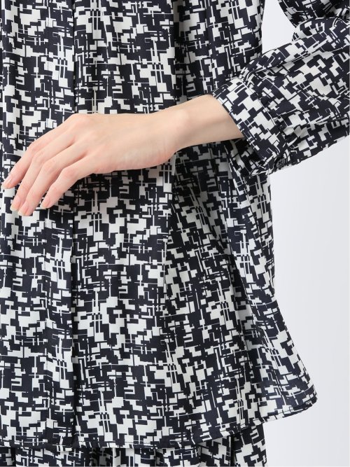 プリント バンドカラー 8分袖比翼ブラウス