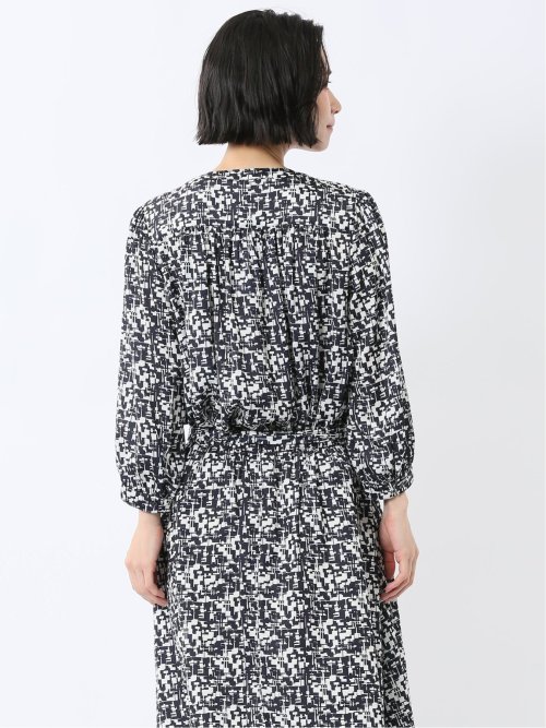 プリント バンドカラー 8分袖比翼ブラウス