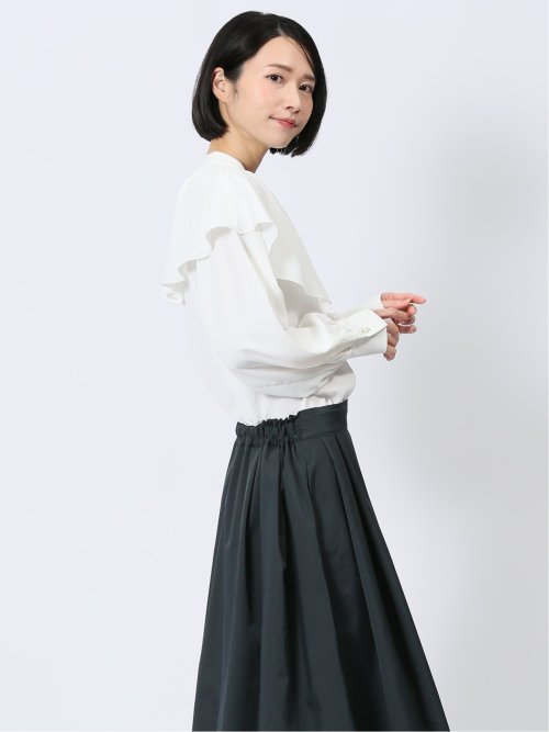 フリルカラー 前開きブラウス