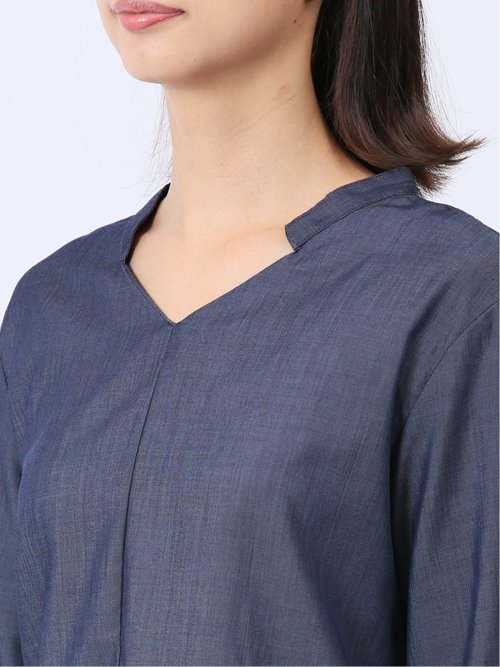 【WEB限定】形態安定 シャンブレープルオーバー長袖ブラウス