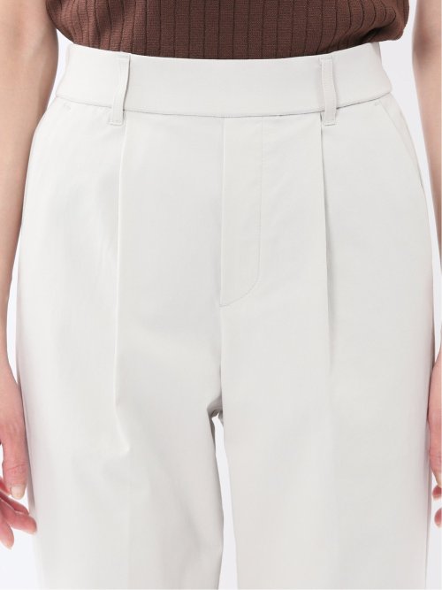 スラリッチ ワンタック テーパードパンツ