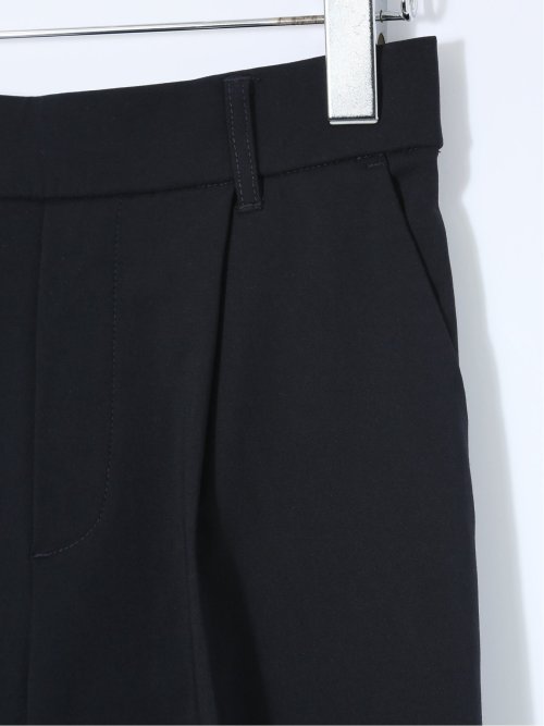 スラリッチ ワンタック テーパードパンツ