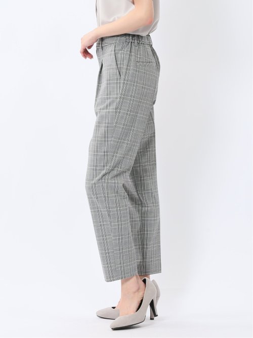 ストレッチ ワンタック テーパードパンツ