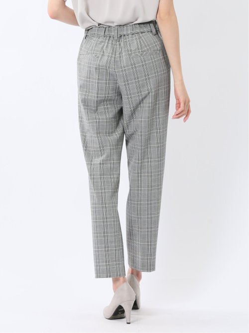 ストレッチ ワンタック テーパードパンツ