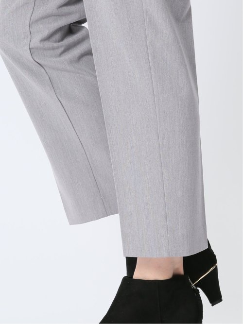レーヨン混ストレッチ ベルト付きテーパードパンツ