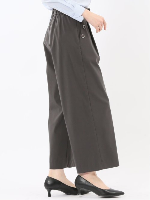 ストレッチ ボタン付き ワンタック ワイドパンツ
