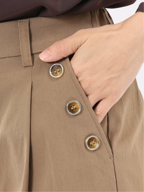 ストレッチ ボタン付き ワンタック ワイドパンツ