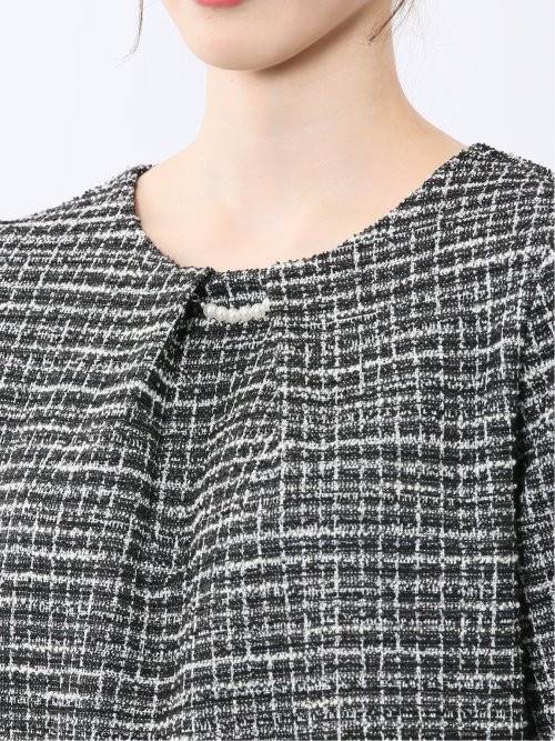 カットツイード ビジュー付きプルオーバー