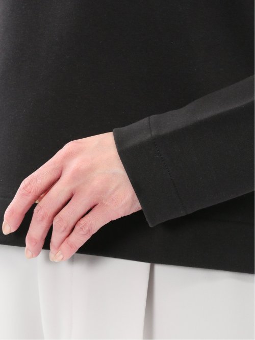 クロップド クルーネック長袖Ｔシャツ