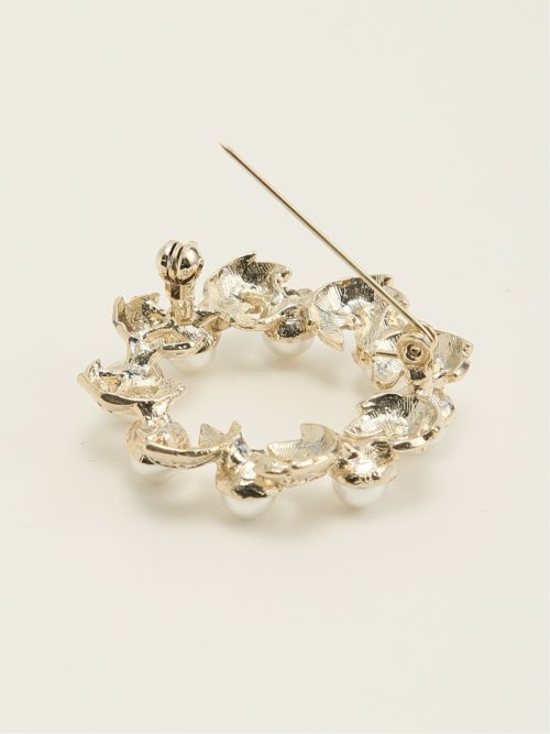 パールサークル ブローチ