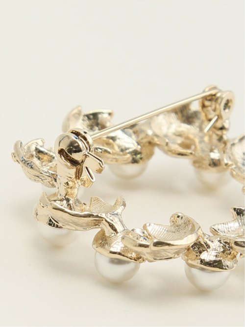 パールサークル ブローチ