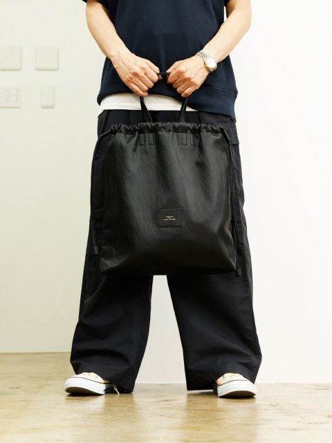 ドロー/DRAW 巾着 ショルダーバッグ A4対応 （ユニセックス）